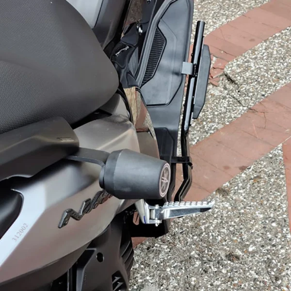 Defensa Nmax  Connected  Versión 3 Plata - Imagen 5