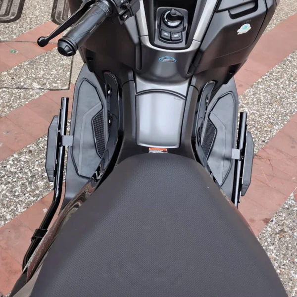 Defensa Nmax  Connected  Versión 3 Plata - Imagen 6
